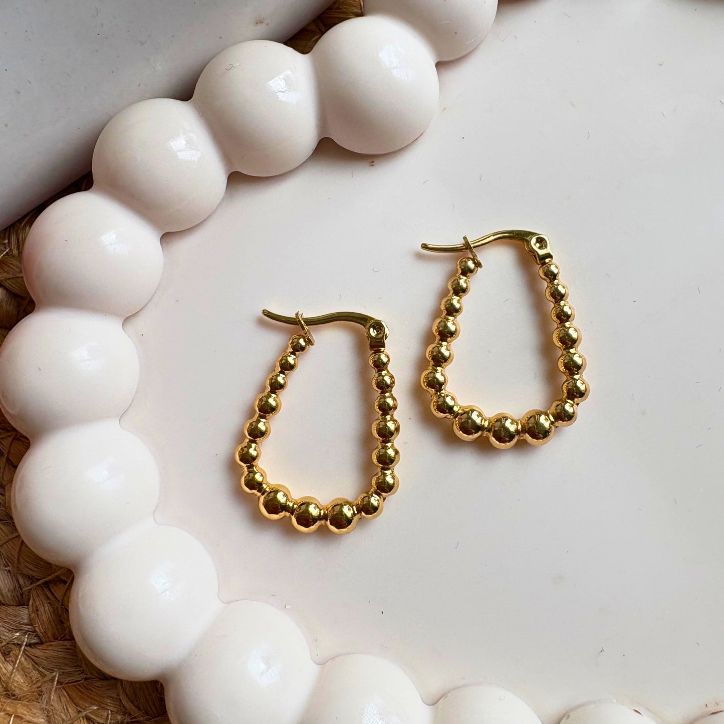 Hoops