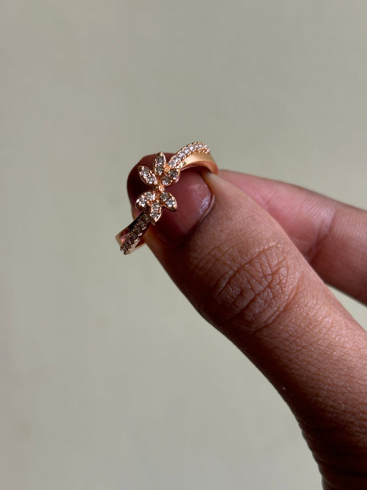 charming Flora Ring
