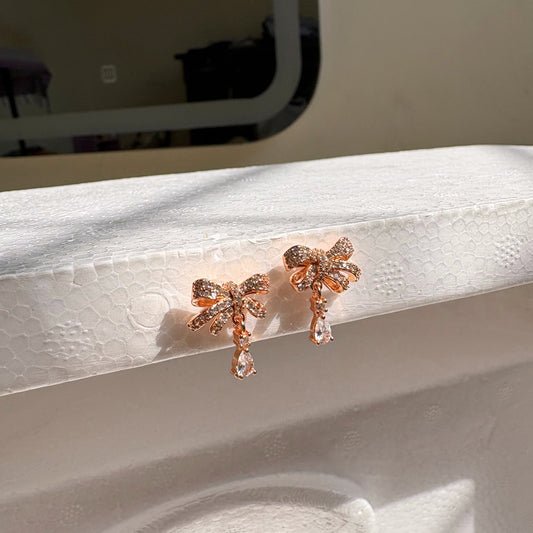 Knot Bow Studs